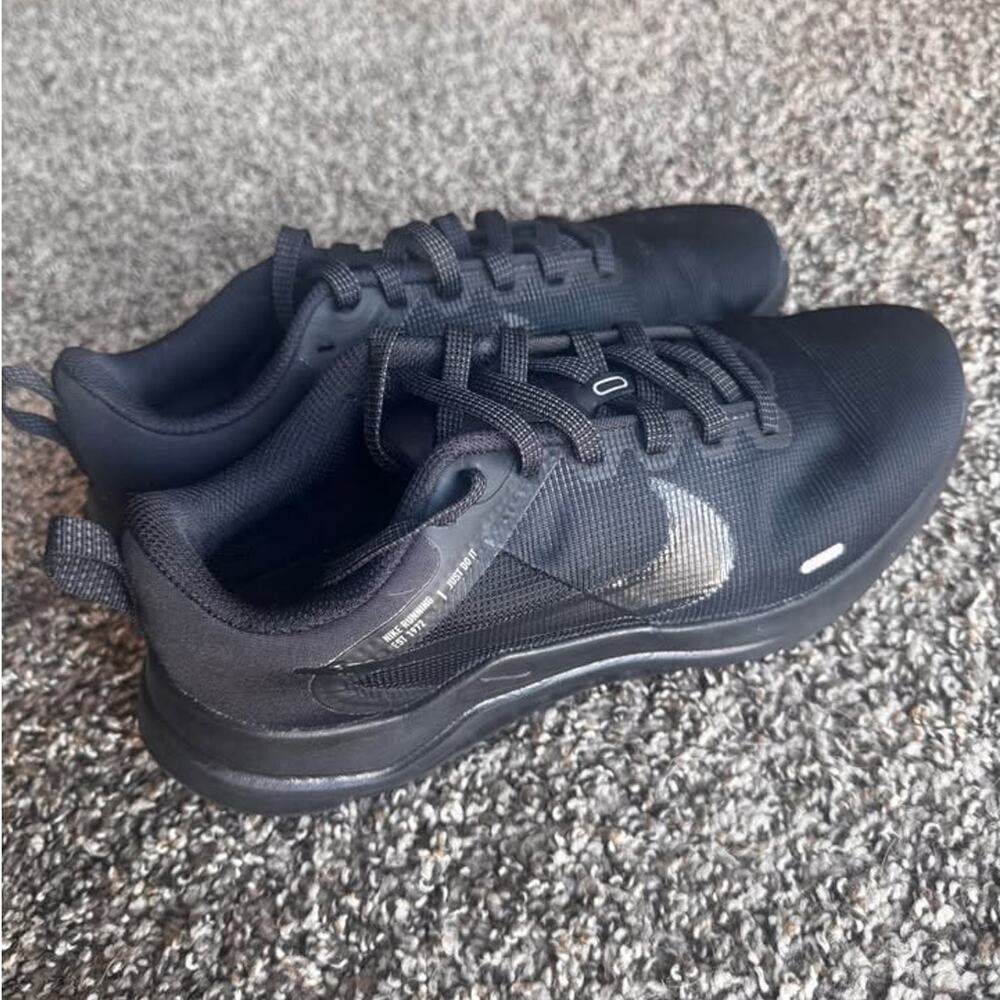 Nike Downshifter 12 Black Running Shoes Women's Size 7
